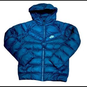 Boys medium Nike puffer jacket